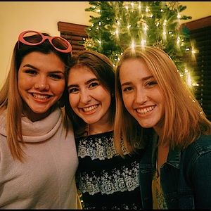 Meet your Posher, Emily